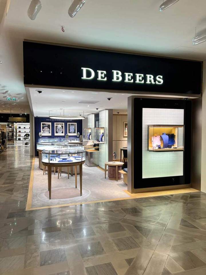 Extérieur de la boutique De Beers, Montfermeil