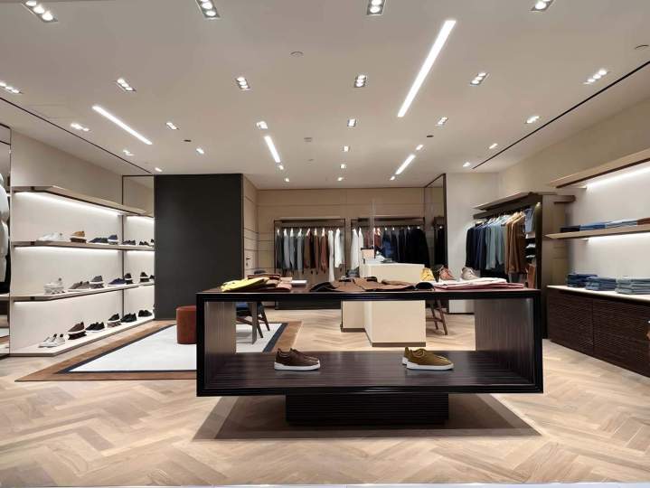 Aménagement de la boutique HUGO BOSS, Montfermeil